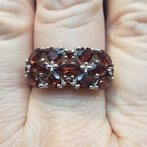 Vermelho Garnet Cluster Ring